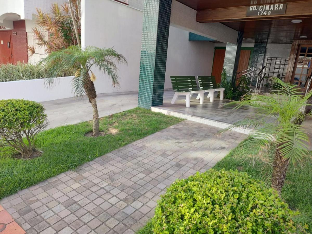 Alugo Apartamento 2Quartos centrinho de Capão da Canoa a 50m do mar Exterior foto